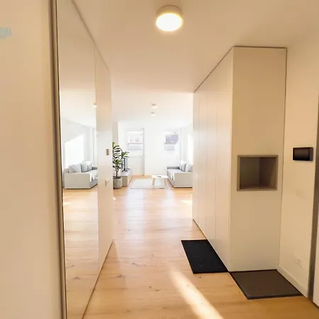 Blue Life 1b Tirabora Short Rent, Con Parcheggio Privato * ترييستي