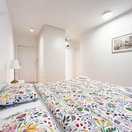 شقة Blue Life 1b Tirabora Short Rent, Con Parcheggio Privato *