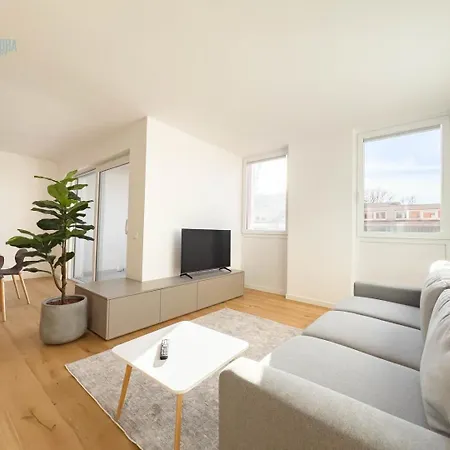 Blue Life 1b Tirabora Short Rent, Con Parcheggio Privato * ترييستي